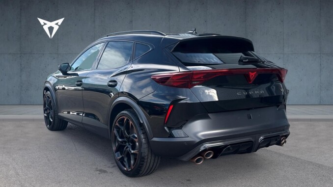 CUPRA Formentor 2.5 TSI 390 VZ5 5dr DSG 4Drive Petrol Estate - Image 3